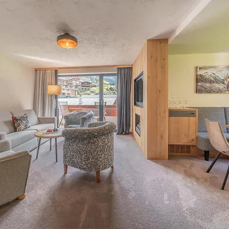 威胜塔尔酒店 4*