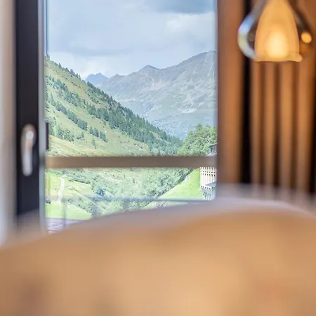 威胜塔尔酒店 4*