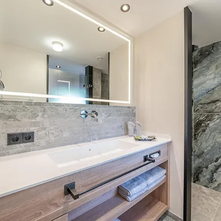 威胜塔尔酒店 4*